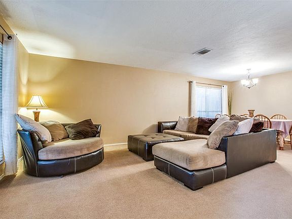 5th image of 13415 Blackbird Dr