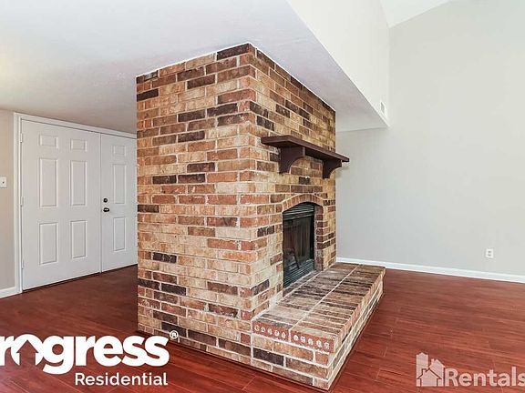3rd image of 4728 Scots Briar Ln