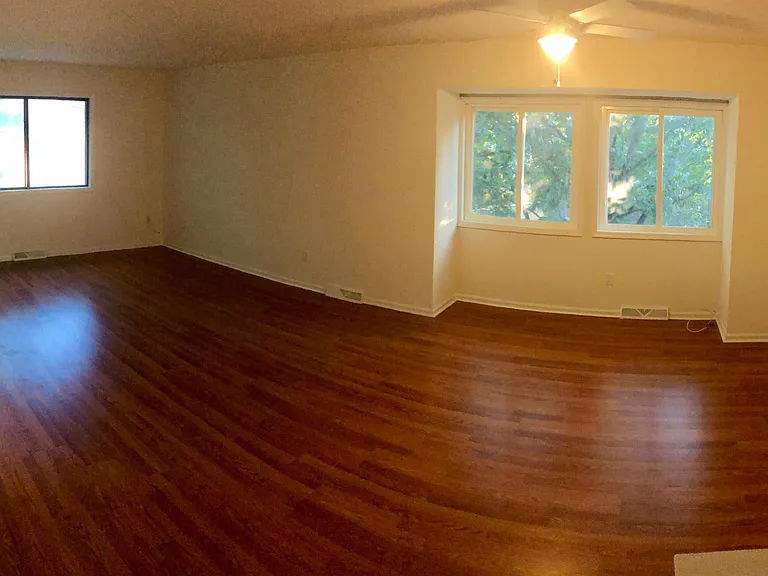 14 Bellaire Dr — Photo 4