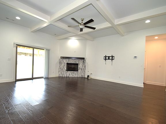 4th image of 4203 Bermuda Ave