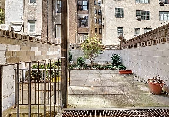 5th image of 67 W 85th St APT B