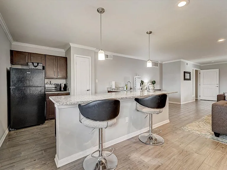 WatersEdge Denton Apartments — Photo 9