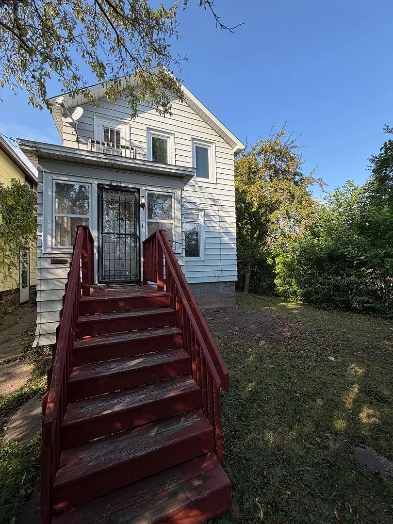 Available Immediately ! - 3 Bed 1 Bath Home! — Photo 1