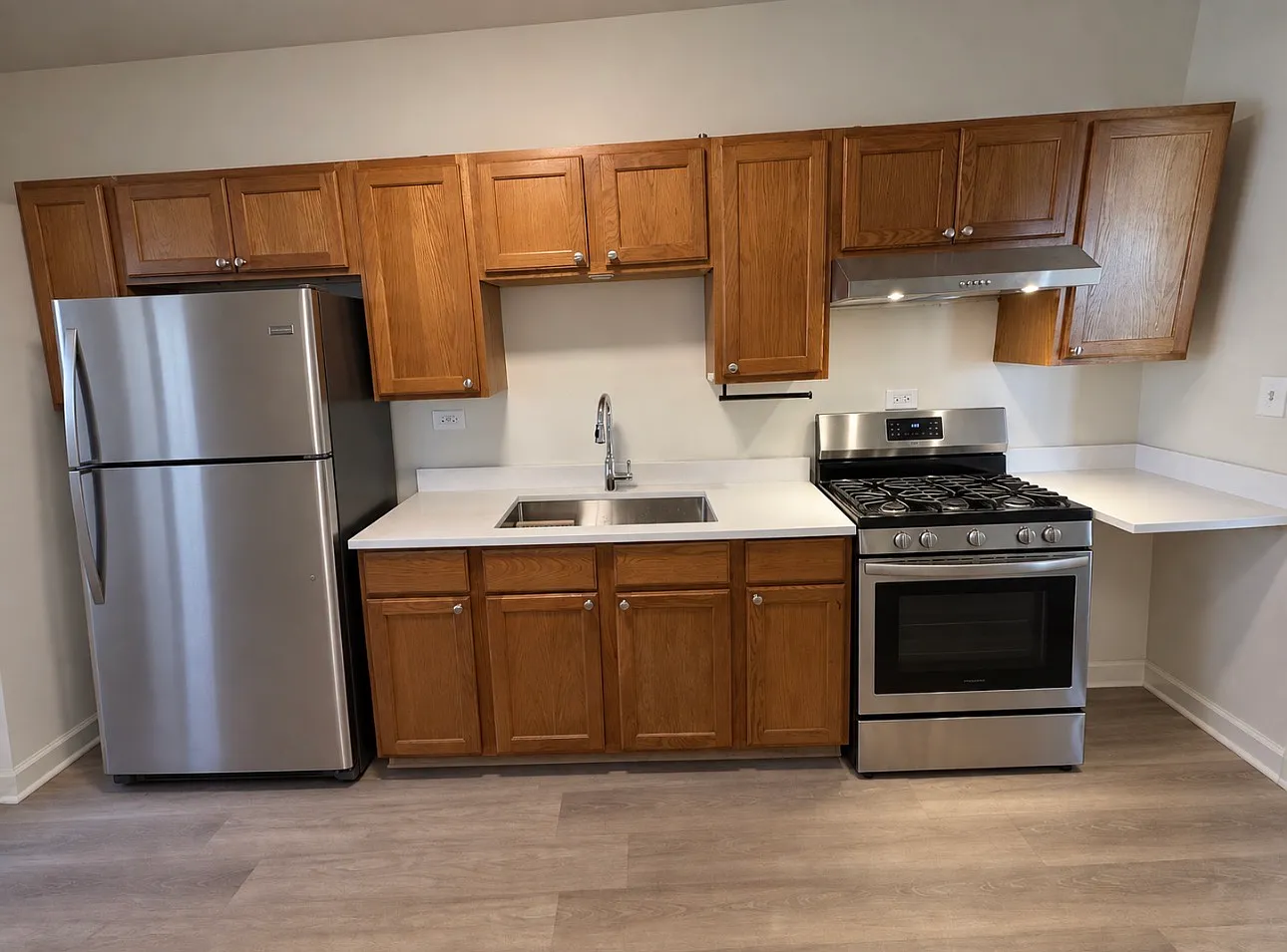 2 bed, 1300 sqft, $2,200 — Photo 4