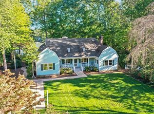 184 York Rd, Irvington, VA 22480