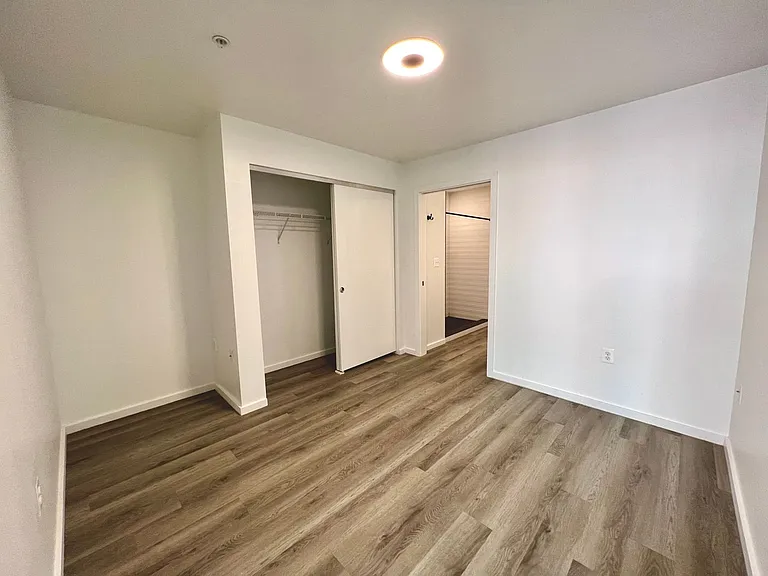 725 W Pratt St. — Photo 89