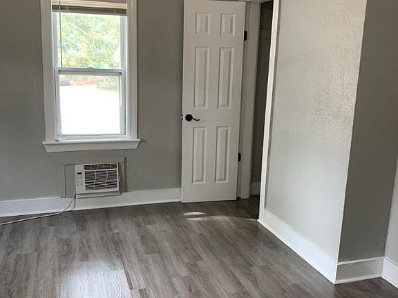 3rd image of 2624 4th St S APT 3