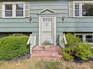 90 Colby Dr, Halifax, MA 02338