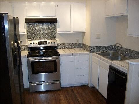 2nd image of 206 W Saint Johns Ave