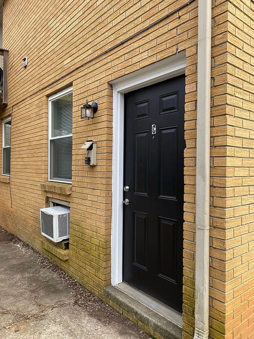 812 Bradley St — Photo 2