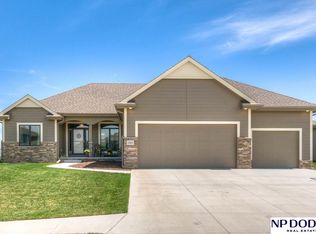 10607 S 188th St, Gretna, NE 68028