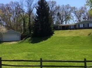 5549 E State Road 10, Demotte, IN 46310