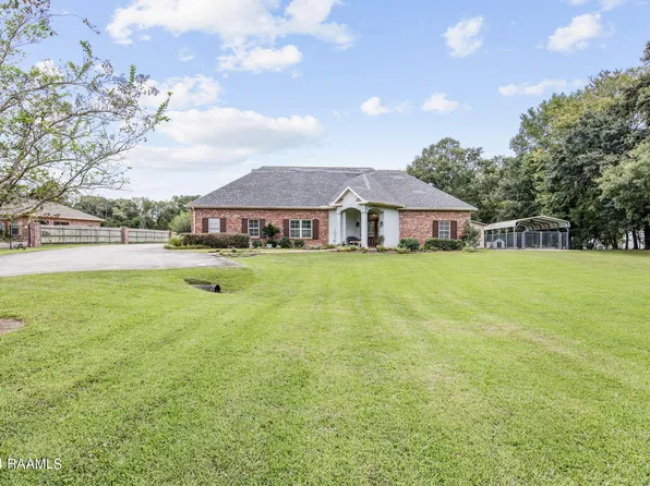 110 River Wood Pl, Abbeville, LA 70510