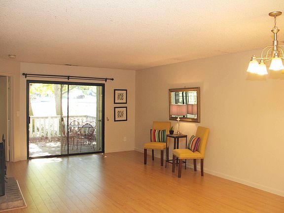 5th image of 205 Devonwood