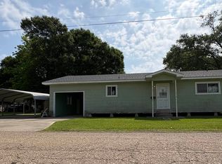 402 Schriever St, Jennings, LA 70546
