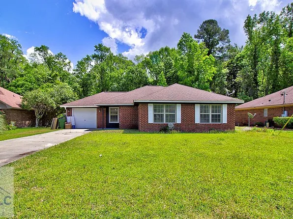 815 Sagewood Dr, Hinesville, GA 31313