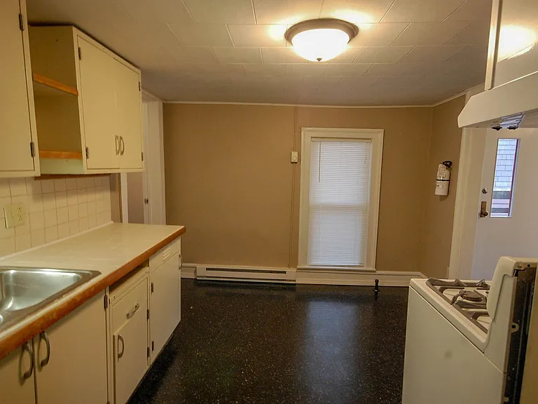 716 Benton St #1-4 — Photo 10