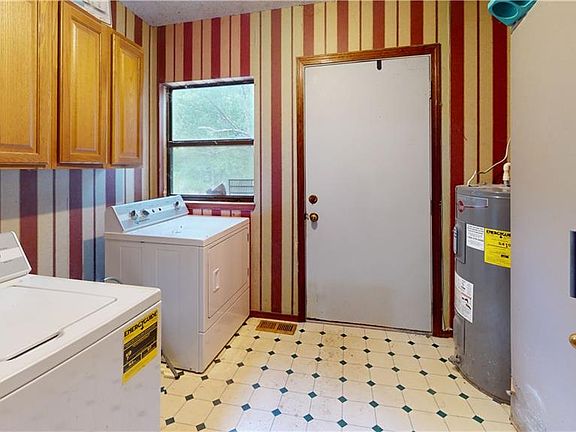 5th image of 6310 Mount Vernon Dr