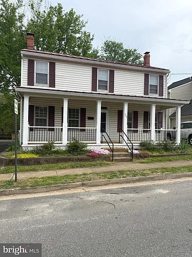 422 Dunmore St Photo 1