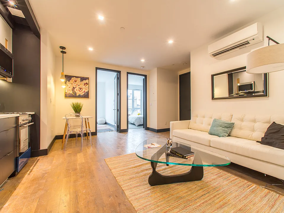 832 Lexington Ave #4G