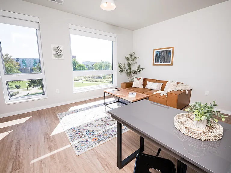 60 E Green St #211 — Photo 4