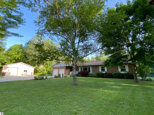 5150 Sagatoo Rd, Standish, MI 48658