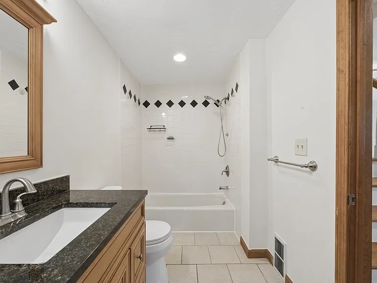 90 E Main St #2 — Photo 15
