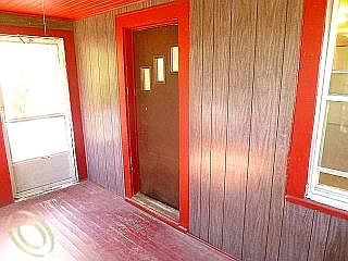 3rd image of 1062 Hawthorne Ave