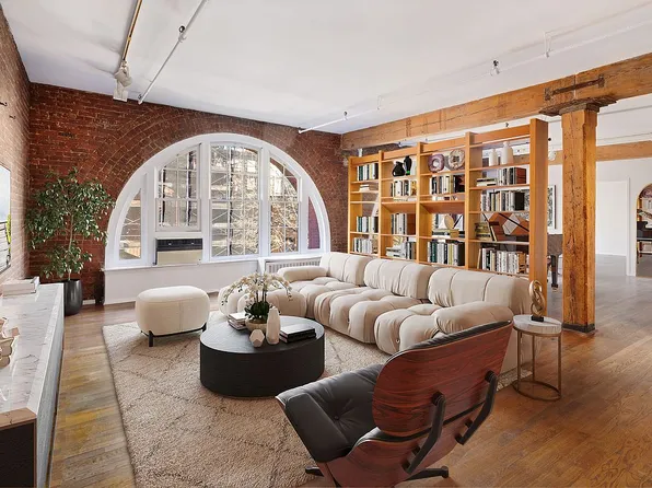 140 Thompson St APT 3A, New York, NY 10012