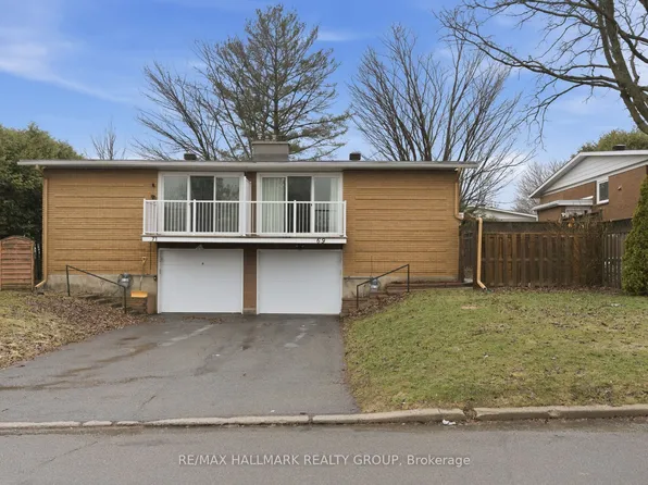 69 Woodmount Cres, Ottawa, ON K2E 5P9