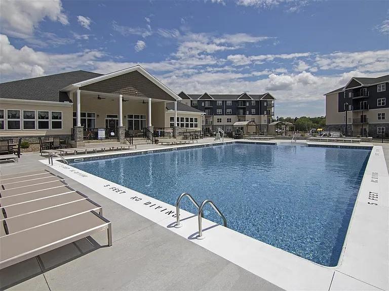 Blue Ridge Apartments — Photo 16