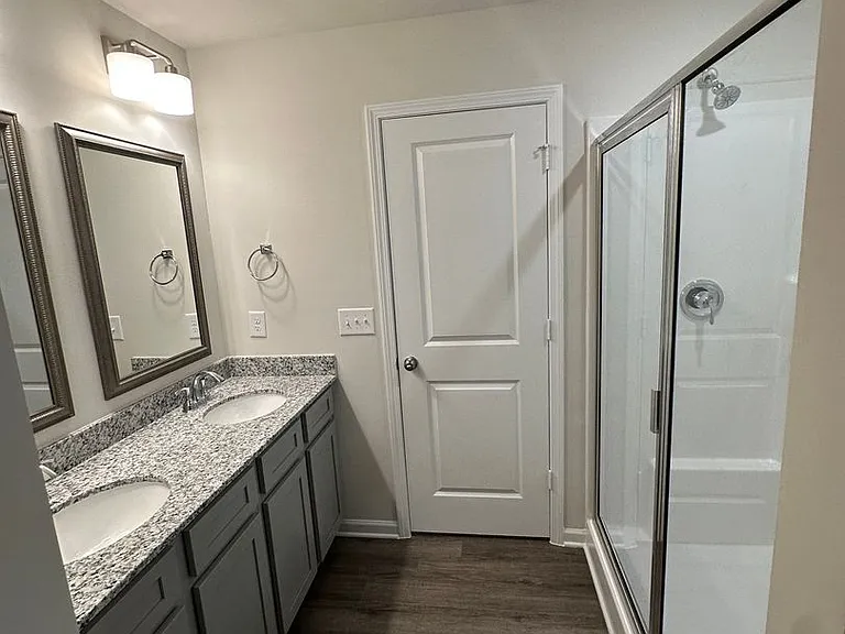 331 S Lake Ct — Photo 10