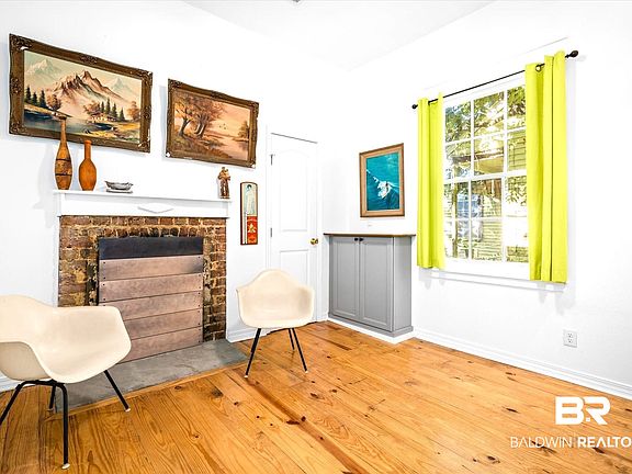 5th image of 1056 Elmira St