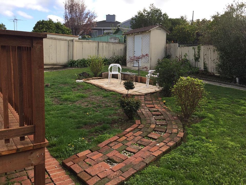 2nd image of 3708 Colegrove St