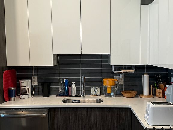 5th image of 915 N 28th St #3D