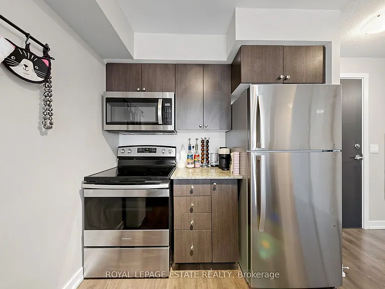 8 Trent Ave #504 — Photo 9