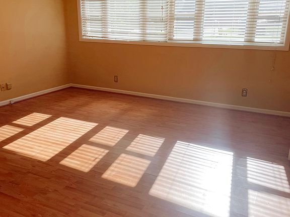 4th image of 5941 Reed Ave