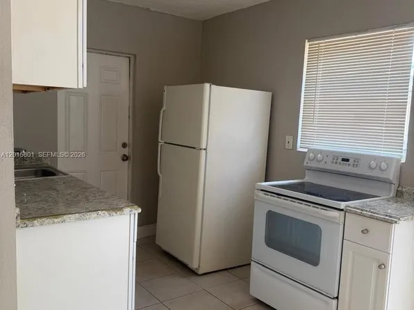 6012 SW 38th St APT 4, Miramar, FL 33023