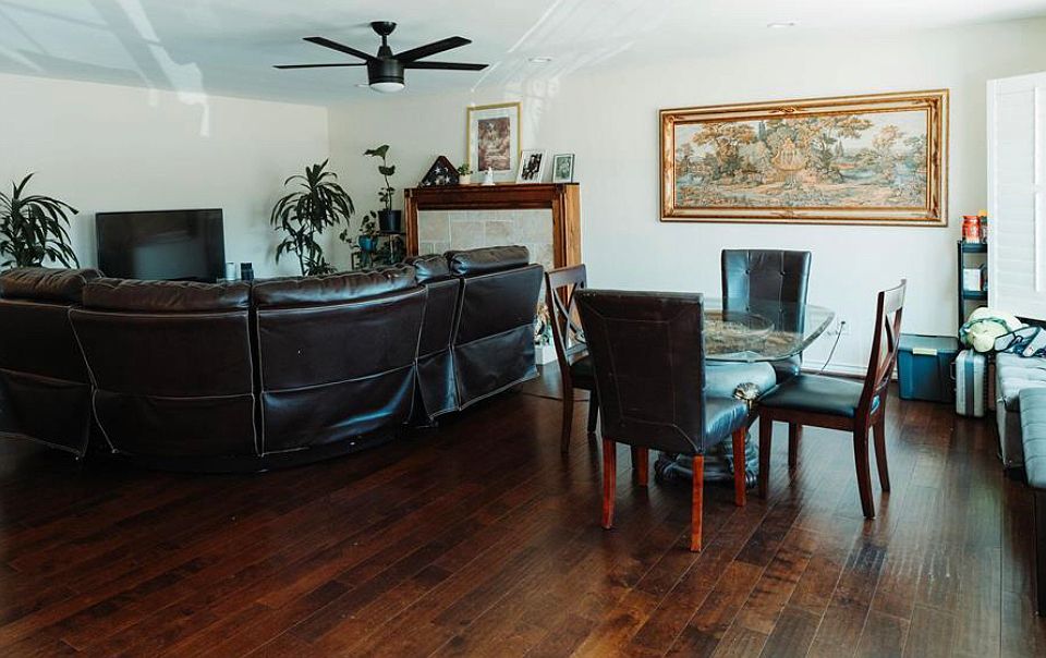 2nd image of 2415 E 20th Streetste #A