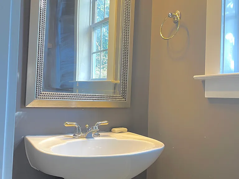 318 White Gables Dr — Photo 8