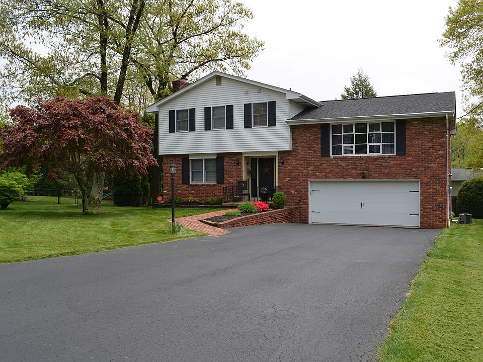 1st image of 3006 Acacia Cir