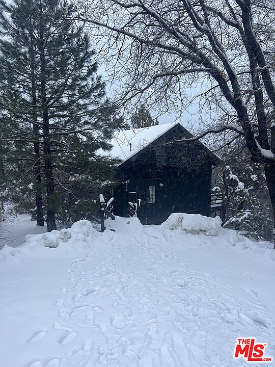 1st image of 760 Villa Grove Ave