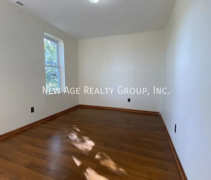 5026 Walnut St #3 — Photo 24