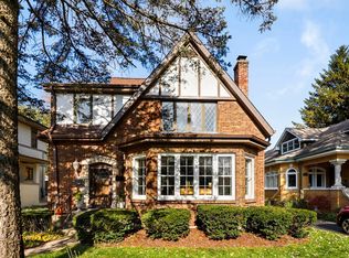 188 Olmsted Rd, Riverside, IL 60546