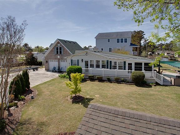3rd image of 153 Shell Dr