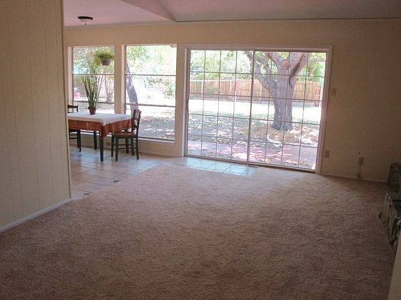 3rd image of 234 NW Suzanne Ter