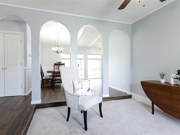 5th image of 3300 Sharon Cir