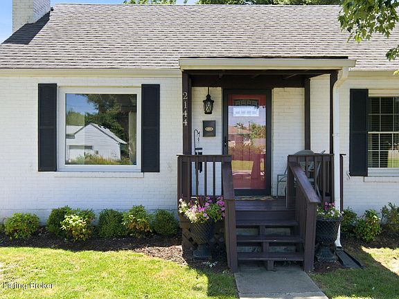 3rd image of 2144 Glenworth Ave