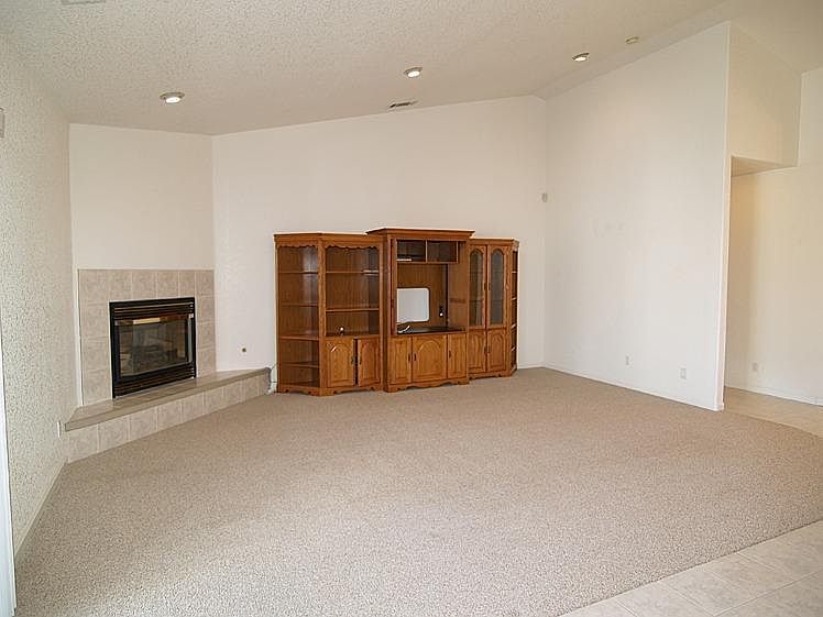 2nd image of 3432 Bradley Ave