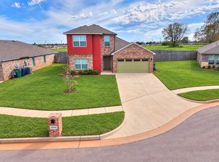 10516 NW 24th St, Yukon, OK 73099